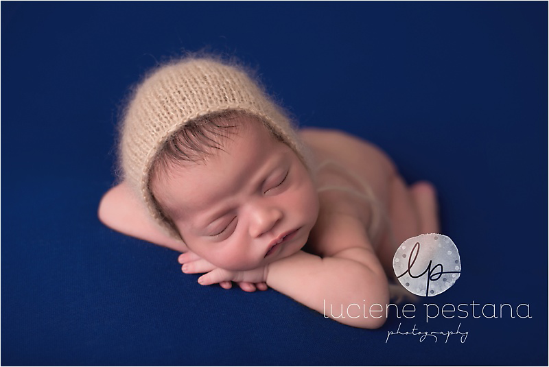 Connecticut Newborn Photographer | Luciene Pestana Photography | www.lucienepestanaphotography.com